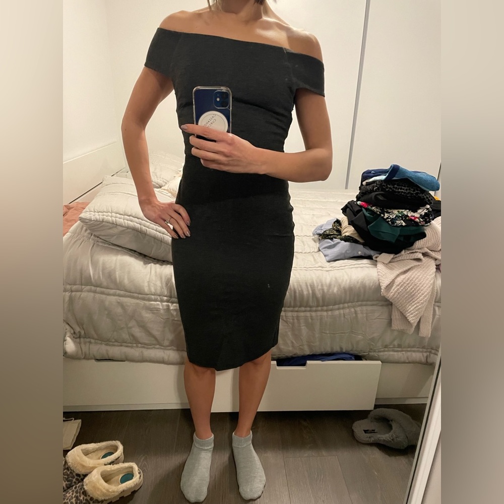 Backless dress
